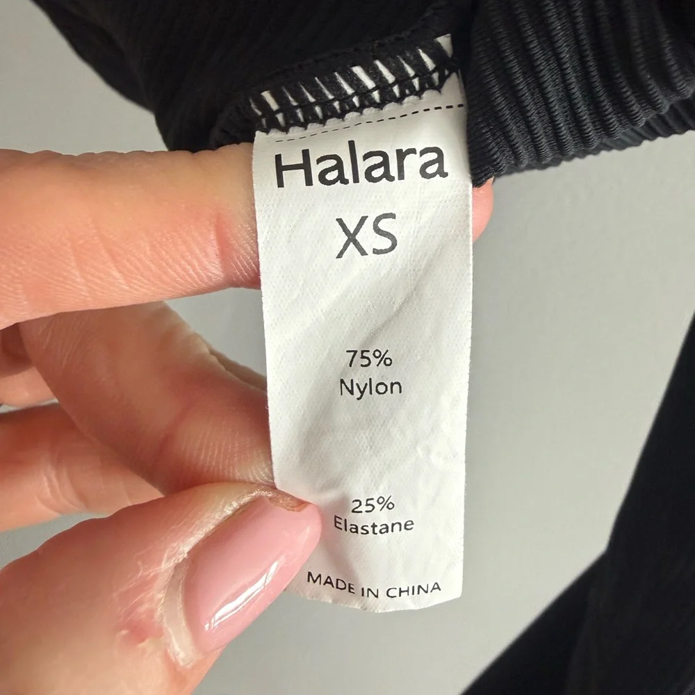 Halara Black Ribbed Long Sleeve Cropped Athletic Top XS Open Back Yoga - Picture 4 of 6